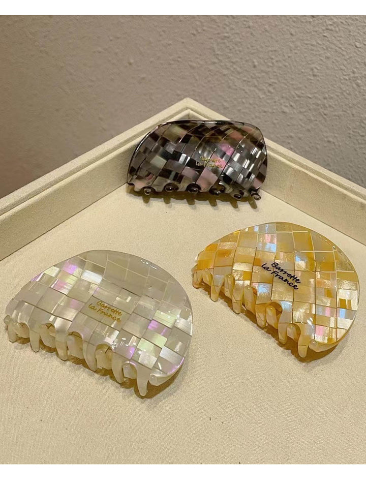 Shell |  Hair Claw  | M |  Acrylic