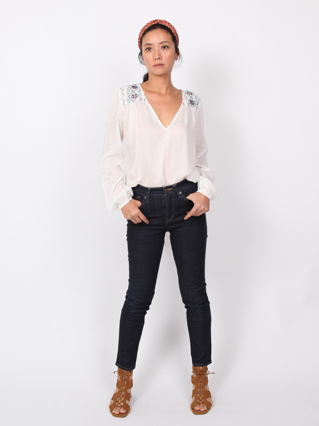 Pamelia | Embroidery long sleeve tops