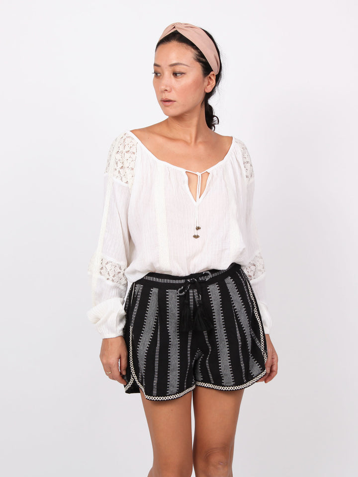 Kaia Embroidery striped shorts